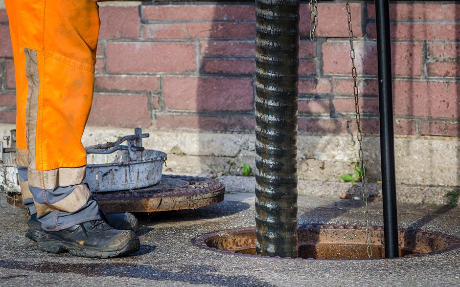 déboucher une canalisation de wc Cesson